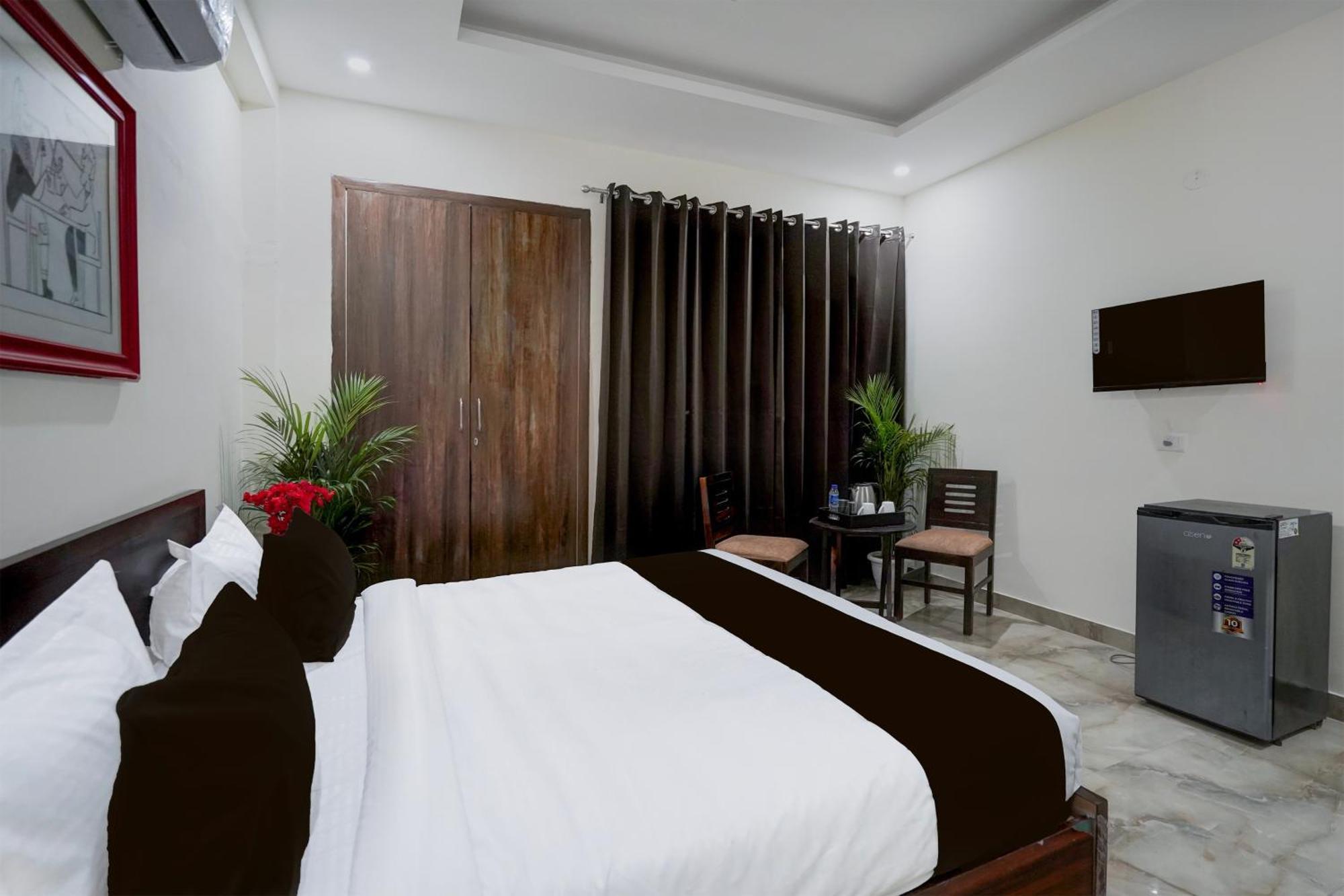 Townhouse Delight Inn Gurgaon Buitenkant foto