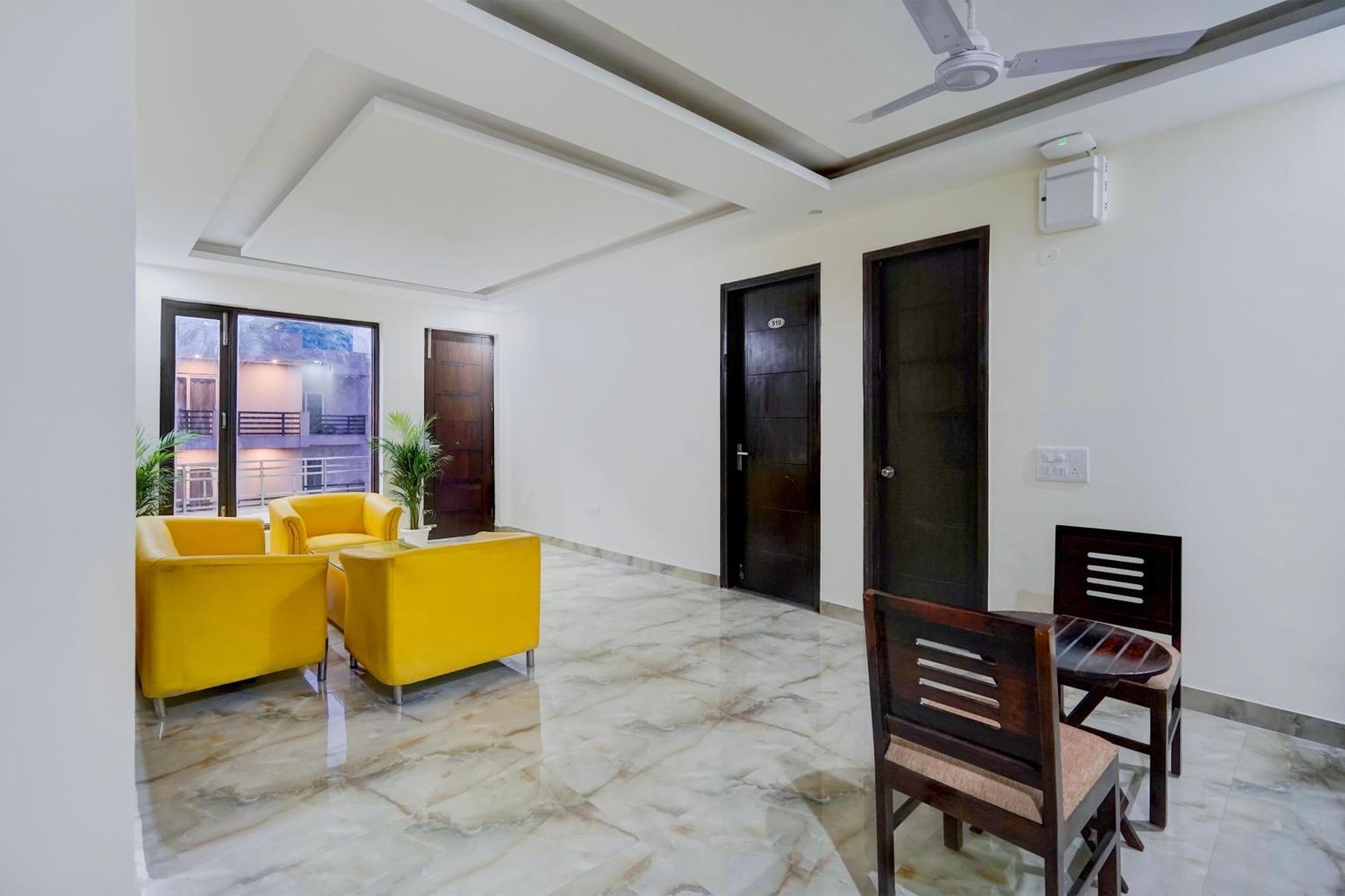 Townhouse Delight Inn Gurgaon Buitenkant foto