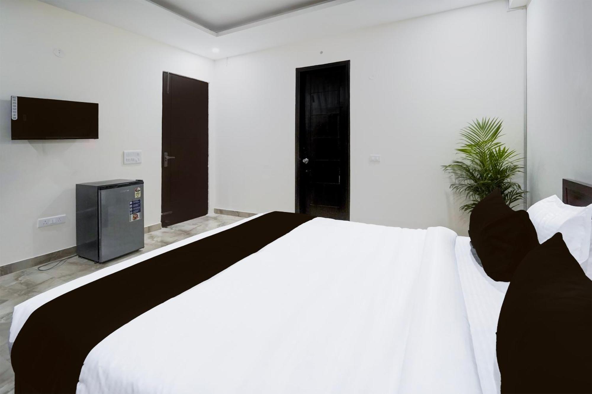 Townhouse Delight Inn Gurgaon Buitenkant foto